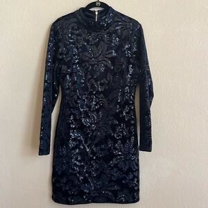 VENUS Black Velvet Sequin Dress Size 8 NEW